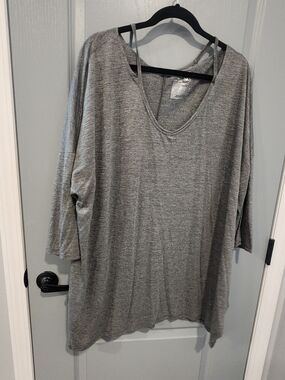 Terra & Sky Heather Gray V-Neck Drapey Tunic